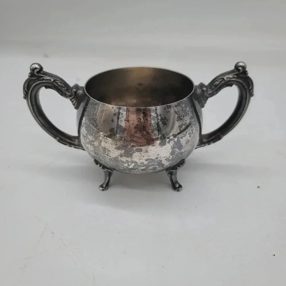 Vintage Silver Plated Bowl Cup Selfxtanding Ornate Footed Oneida USA - Picture 1 of 10
